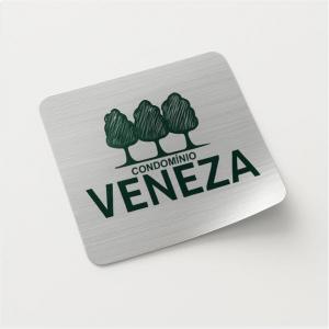 Etiqueta adesiva aço escovado Vinil ETIQUETA AÇO ESCOVADO 4x0 Brilho Com acabamento Pedido Mínimo R$ 47,00