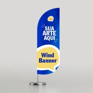 Wind Banner completo Tecido Poliéster 98g   650x1900mm WIND BANNER COMPLETO 4x0 Impressão Ultra HD Sublimática Dupla-Face Costurado - Base Plástica - Haste Desmontável Curva Modelo Pena